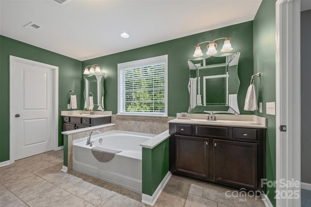 15338 Oleander Drive, Charlotte, NC 28278
