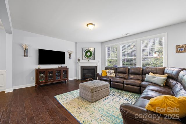 15338 Oleander Drive, Charlotte, NC 28278