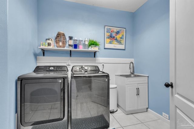 9895 Rail Cir, Pensacola, FL 32507