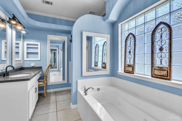 9895 Rail Cir, Pensacola, FL 32507