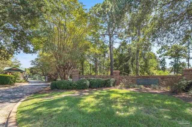 9895 Rail Cir, Pensacola, FL 32507