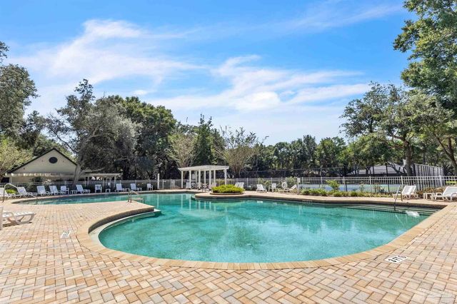 9895 Rail Cir, Pensacola, FL 32507