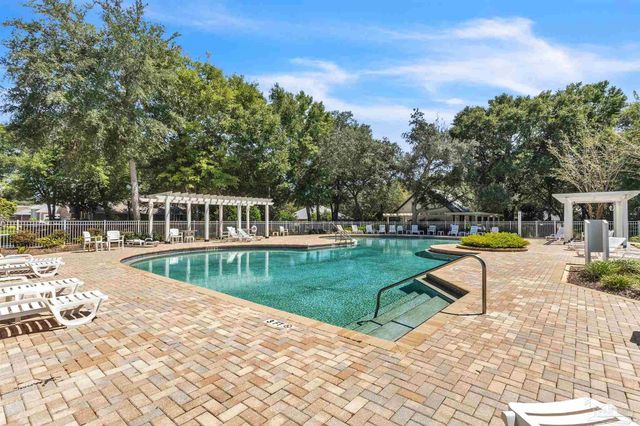9895 Rail Cir, Pensacola, FL 32507