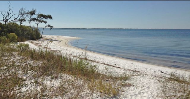 9895 Rail Cir, Pensacola, FL 32507