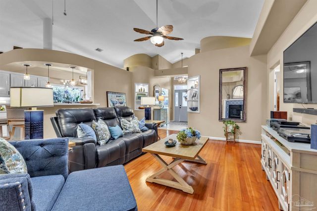 9895 Rail Cir, Pensacola, FL 32507