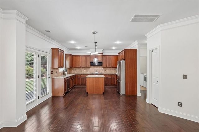 5811 Kendrix Ridge Drive, Sugar Hill, GA 30518