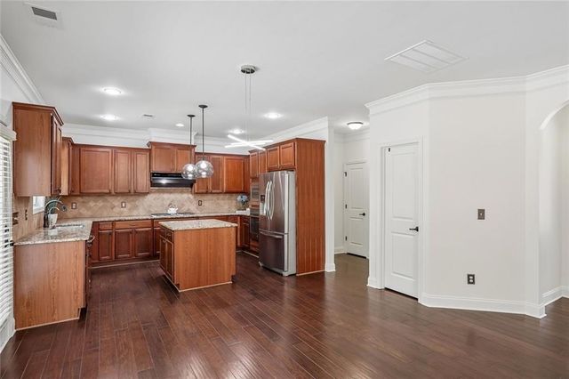 5811 Kendrix Ridge Drive, Sugar Hill, GA 30518