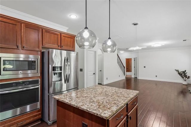 5811 Kendrix Ridge Drive, Sugar Hill, GA 30518