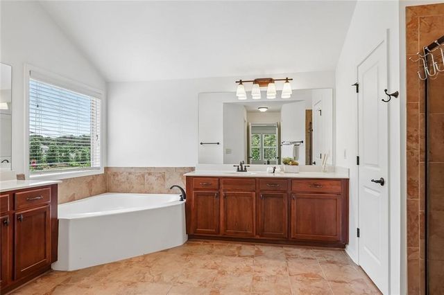 5811 Kendrix Ridge Drive, Sugar Hill, GA 30518