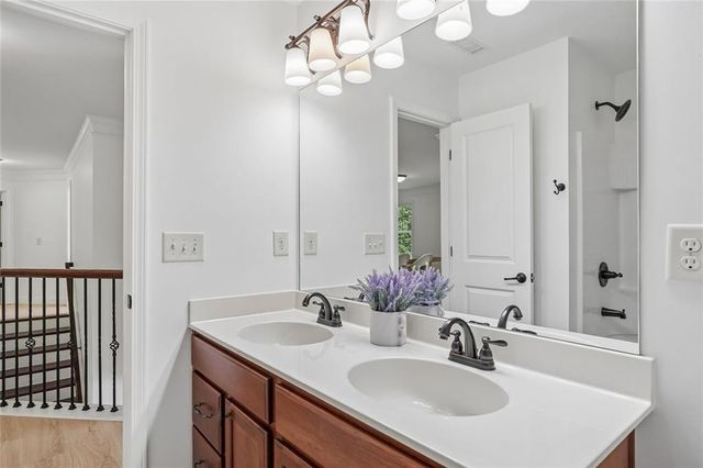 5811 Kendrix Ridge Drive, Sugar Hill, GA 30518