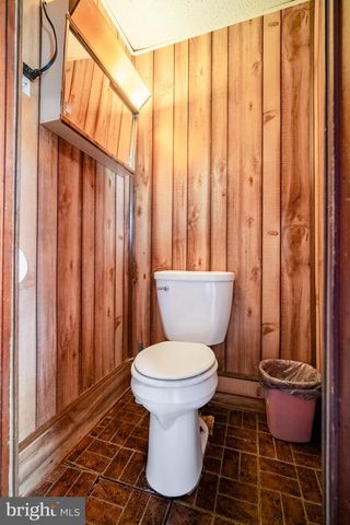 33 W MAPLE ST, East Prospect, PA 17317