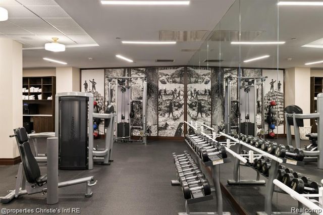 1 Park Avenue 1204, Detroit, MI 48226