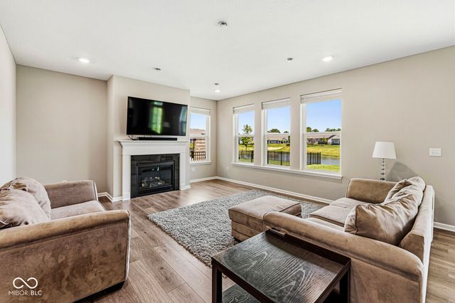 20427 N Pacific Avenue, Westfield, IN 46074