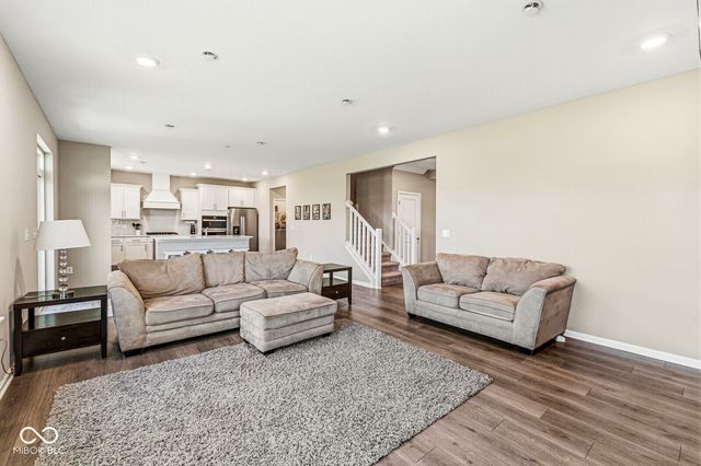 20427 N Pacific Avenue, Westfield, IN 46074