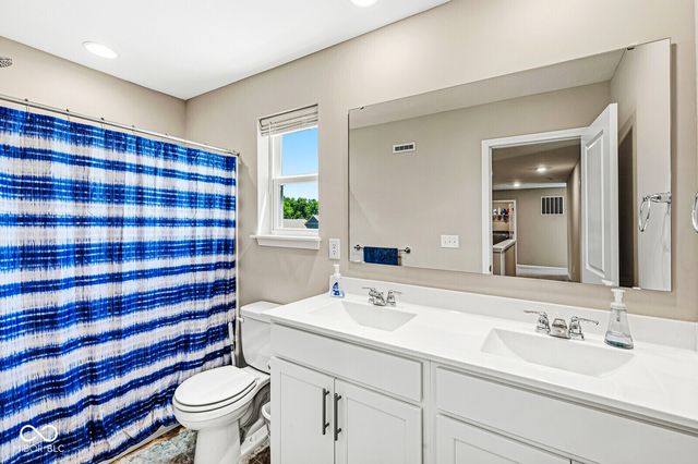 20427 N Pacific Avenue, Westfield, IN 46074