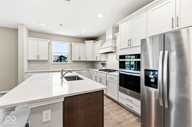 20427 N Pacific Avenue, Westfield, IN 46074