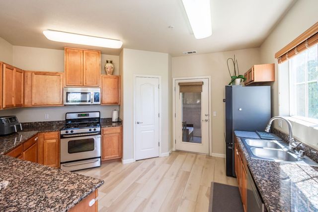 1716 Vessona Cir, Folsom, CA 95630