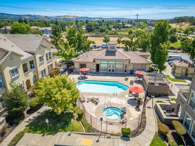 1716 Vessona Cir, Folsom, CA 95630