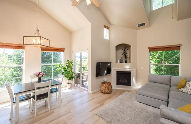 1716 Vessona Cir, Folsom, CA 95630