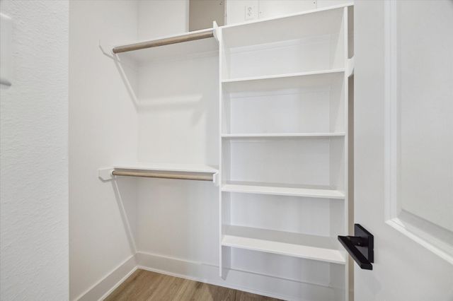 5630 Camino Encantado Drive, Houston, TX 77091