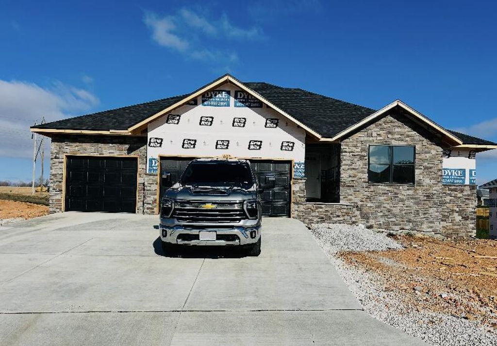 681 W Castor Loop, Nixa, MO 65714