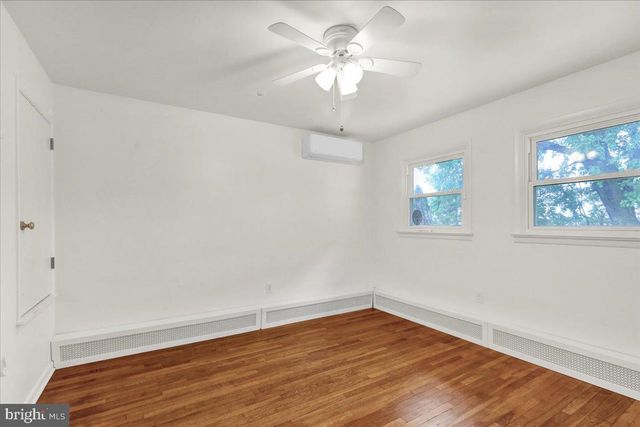328 E PENN AVE, Robesonia, PA 19551