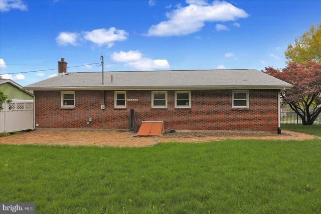 328 E PENN AVE, Robesonia, PA 19551