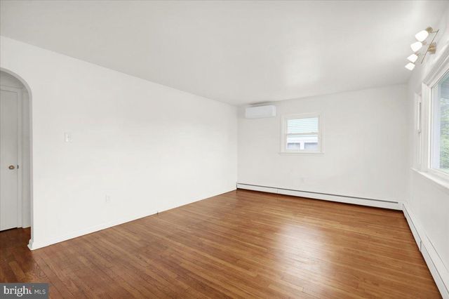328 E PENN AVE, Robesonia, PA 19551