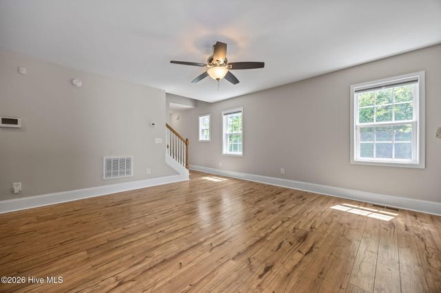 520 W Connecticut Avenue, Southern Pines, NC 28387