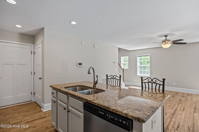 520 W Connecticut Avenue, Southern Pines, NC 28387