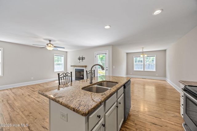 520 W Connecticut Avenue, Southern Pines, NC 28387