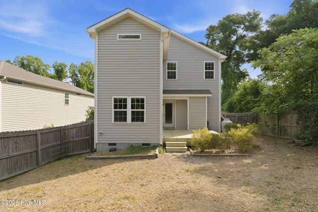 520 W Connecticut Avenue, Southern Pines, NC 28387