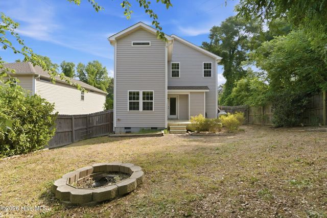 520 W Connecticut Avenue, Southern Pines, NC 28387