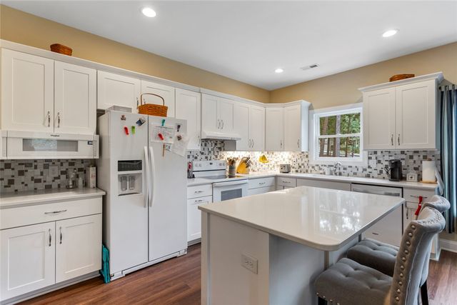 2 Lookout Lane, Salem, SC 29676