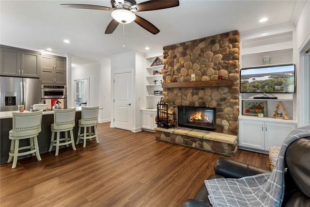 2 Lookout Lane, Salem, SC 29676