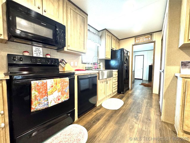 421171 E 1168 Road, Eufaula, OK 74432