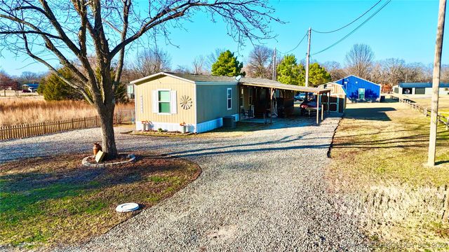 421171 E 1168 Road, Eufaula, OK 74432