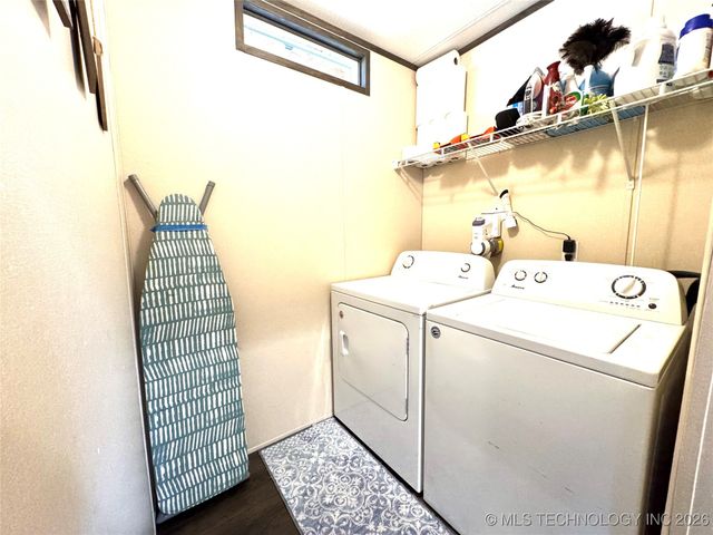 421171 E 1168 Road, Eufaula, OK 74432