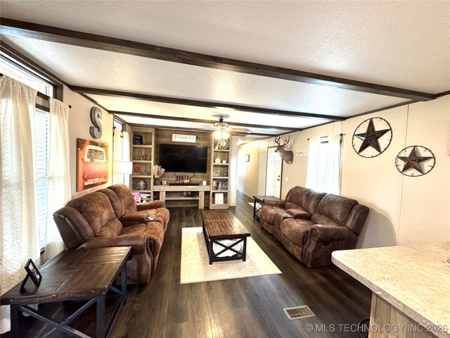 421171 E 1168 Road, Eufaula, OK 74432