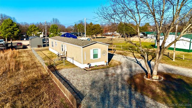 421171 E 1168 Road, Eufaula, OK 74432