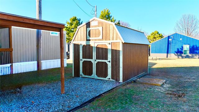 421171 E 1168 Road, Eufaula, OK 74432