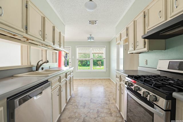 6030 RAINMAKER ST, San Antonio, TX 78238