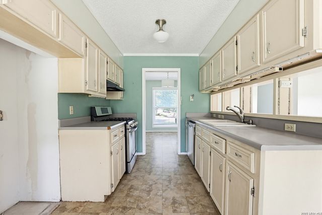 6030 RAINMAKER ST, San Antonio, TX 78238