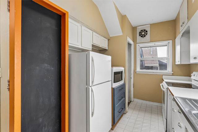 3001 School Street, Des Moines, IA 50311