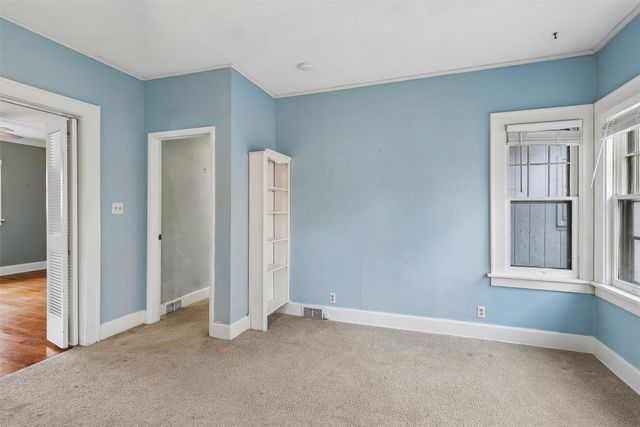 3001 School Street, Des Moines, IA 50311