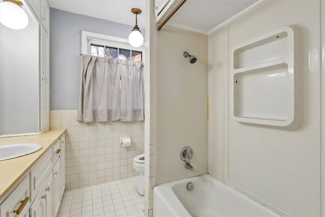 3001 School Street, Des Moines, IA 50311