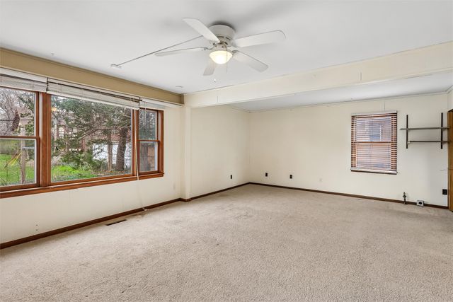 3001 School Street, Des Moines, IA 50311