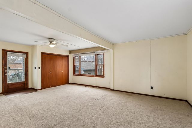 3001 School Street, Des Moines, IA 50311