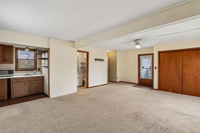 3001 School Street, Des Moines, IA 50311