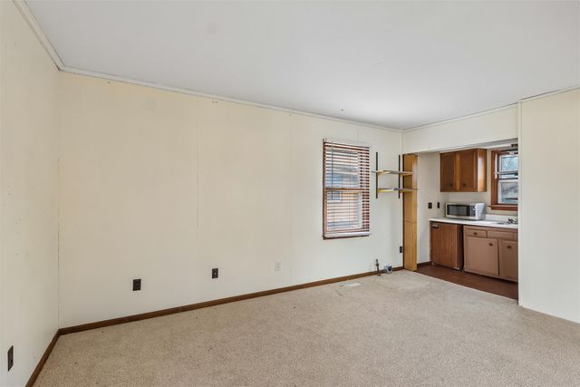 3001 School Street, Des Moines, IA 50311